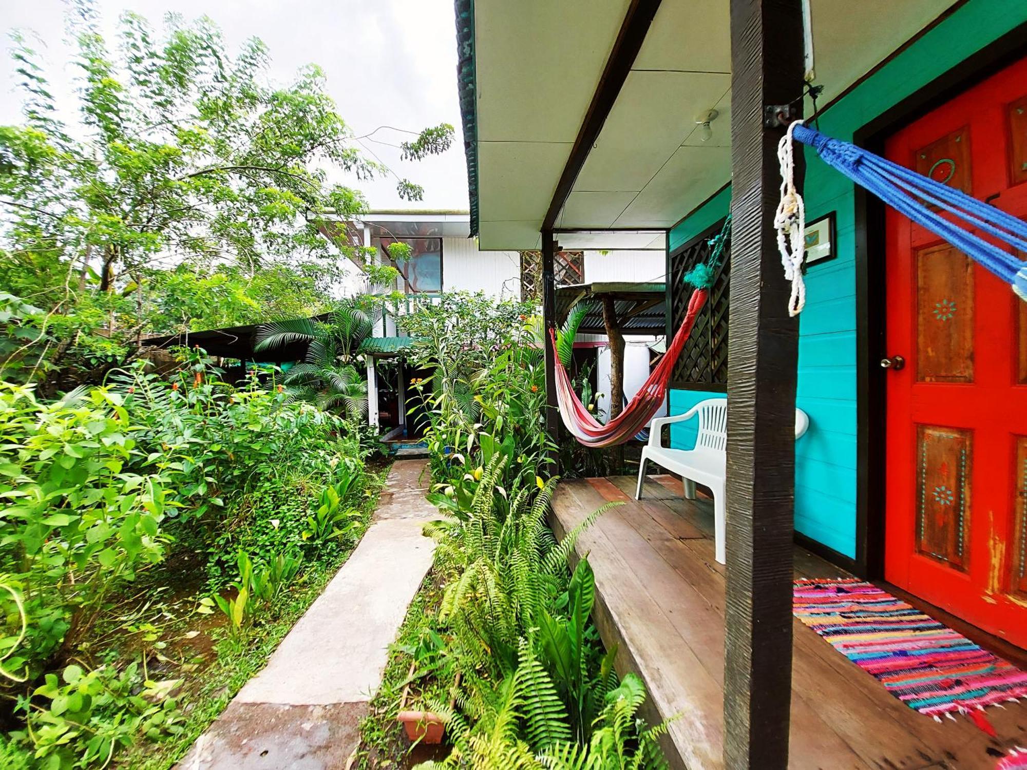 Cabinas Tortuguero Esterno foto