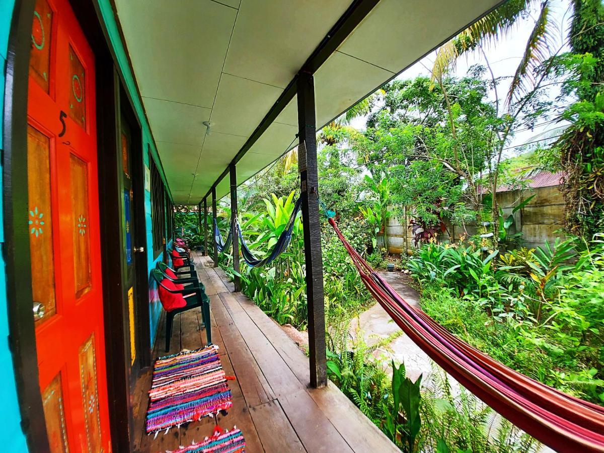 Cabinas Tortuguero Esterno foto