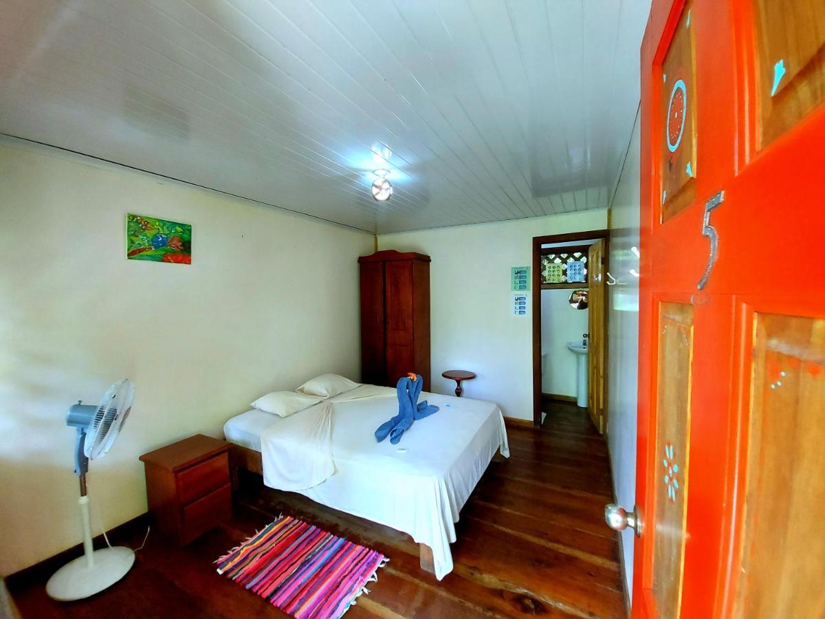 Cabinas Tortuguero Esterno foto